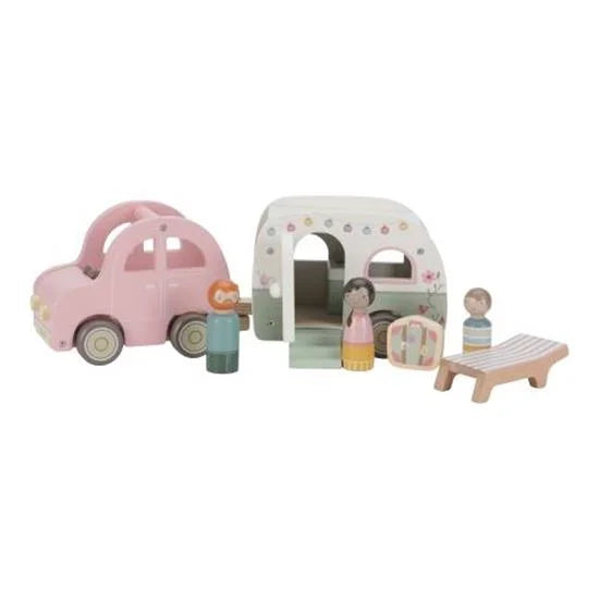 Carro com caravana