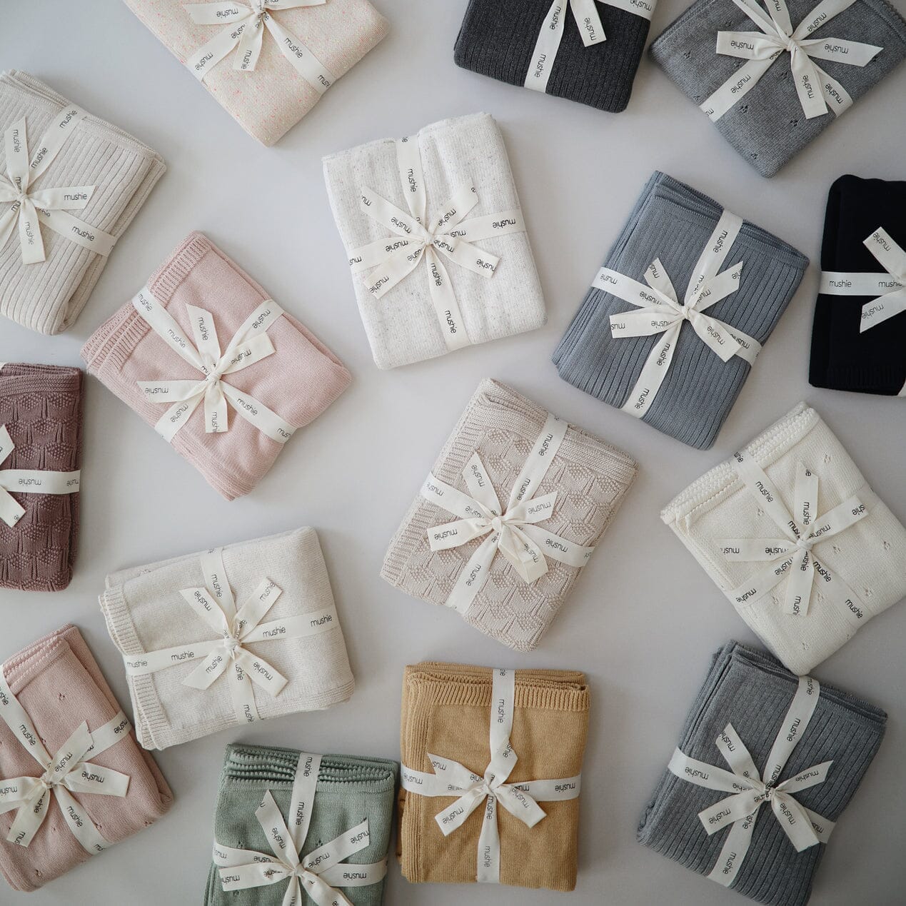 Manta de bebé pointelle blush muslin mushie