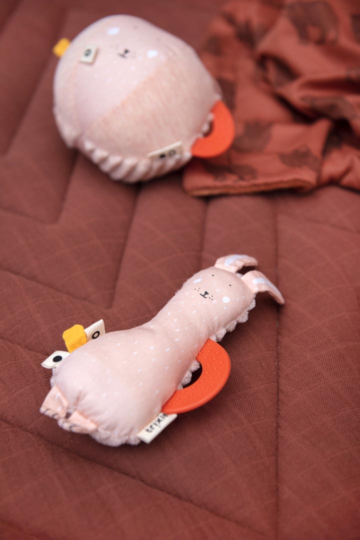 Mini brinquedo de atividades Mrs Rabbit