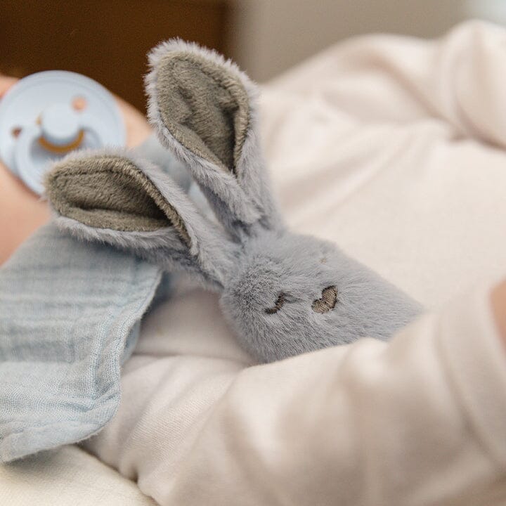 Chocalho sensorial canguru blush BIBS Toys BIBS