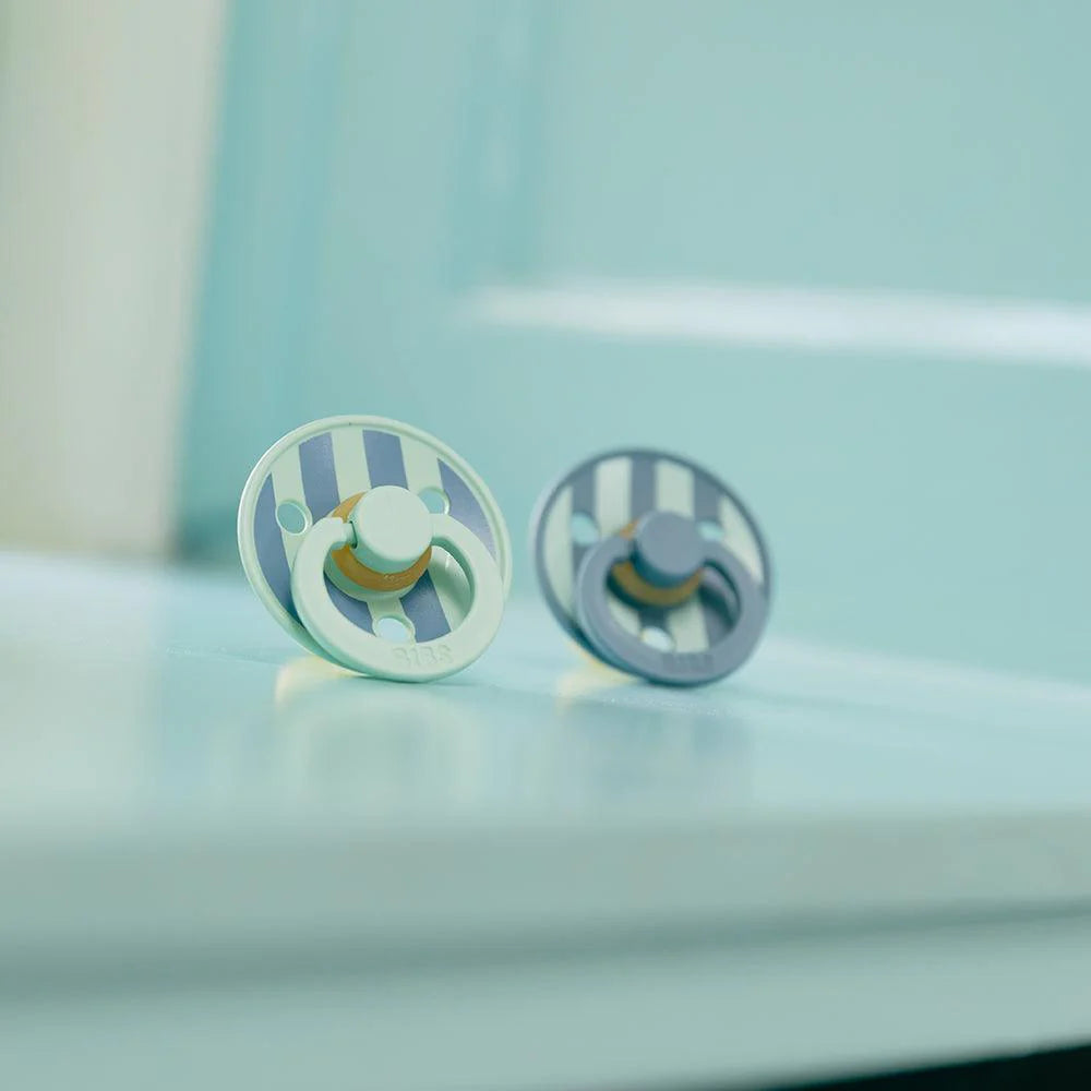 2 chupetas redondas BIBS Studio Colour block nordic mint petrol mix