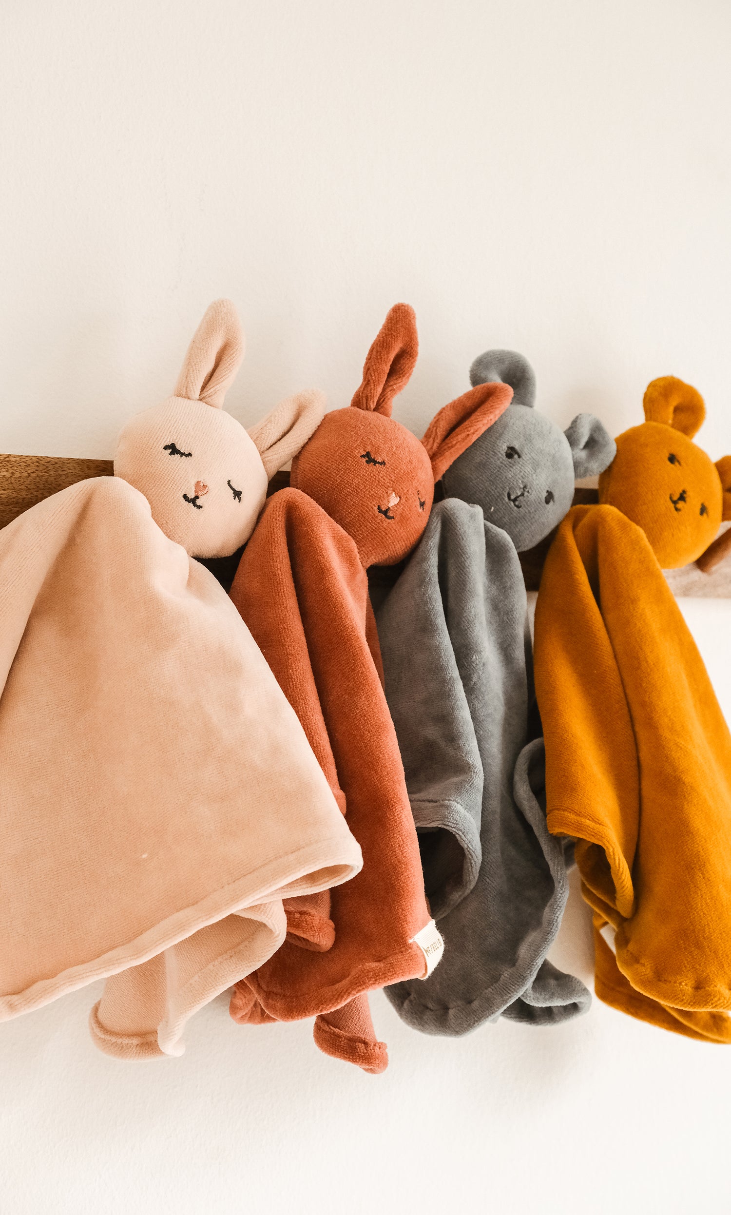 Doudou coelhinho peach
