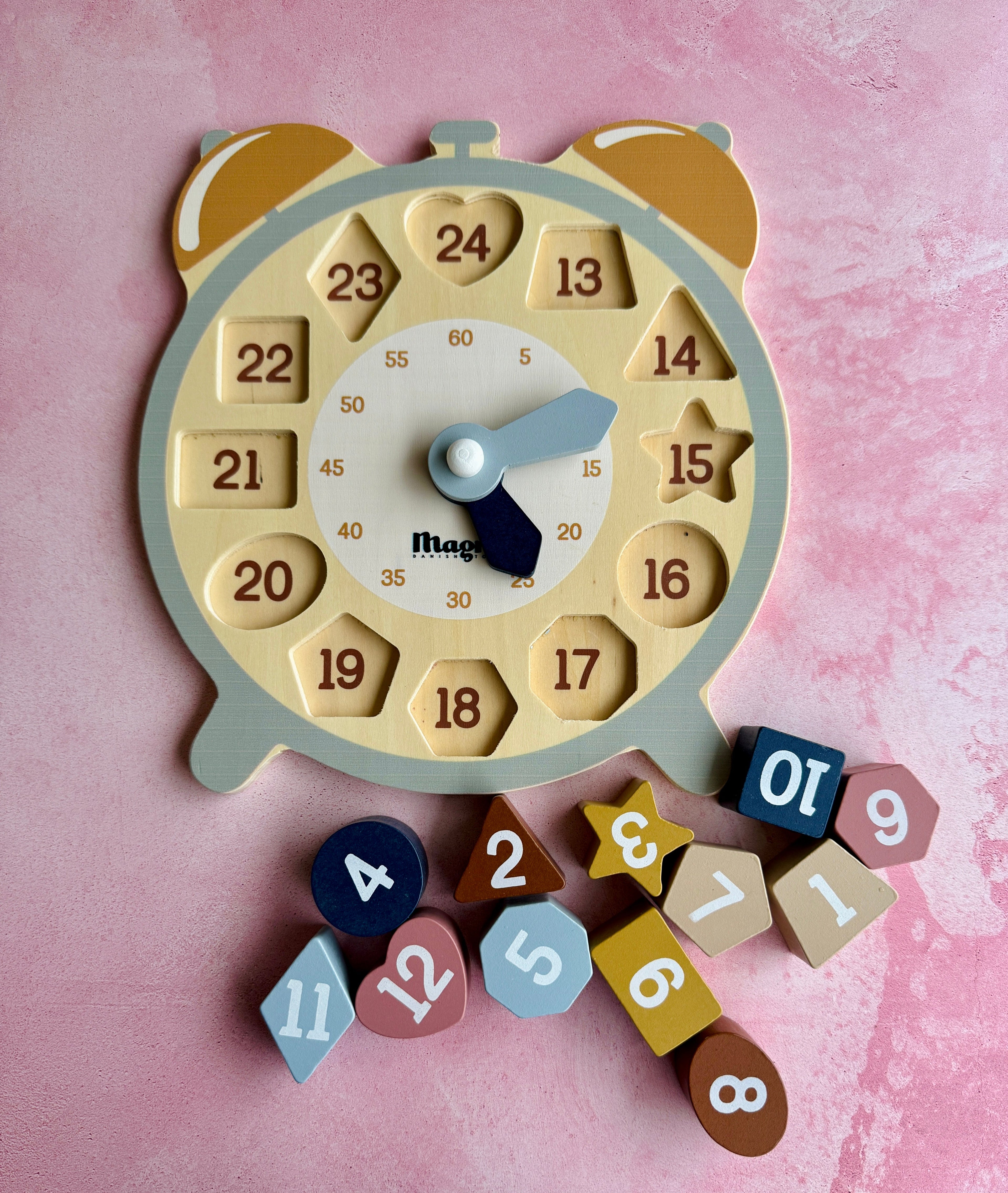 Puzzle relógio de madeira