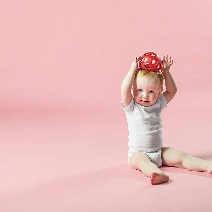 Mordedor brinquedo sensorial bola de estrelas raspberry teether Hevea