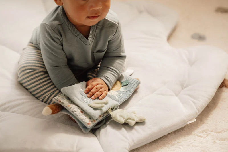 Livro pequeno de atividades Forest Friends