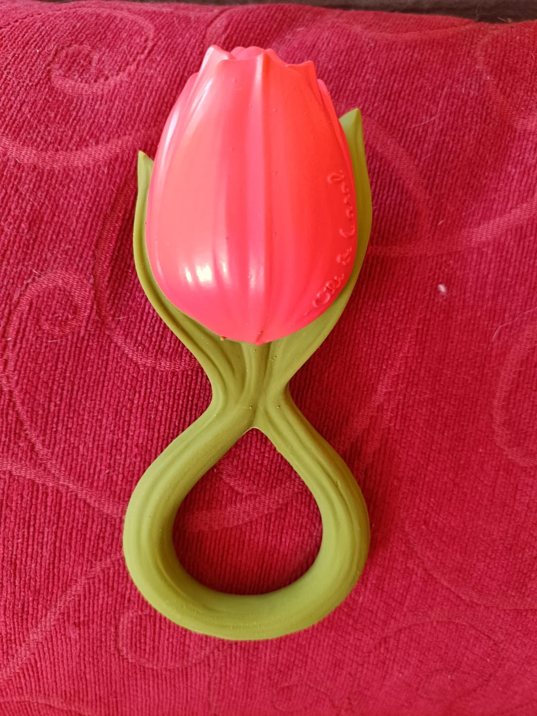 Mordedor Theo a tulipa