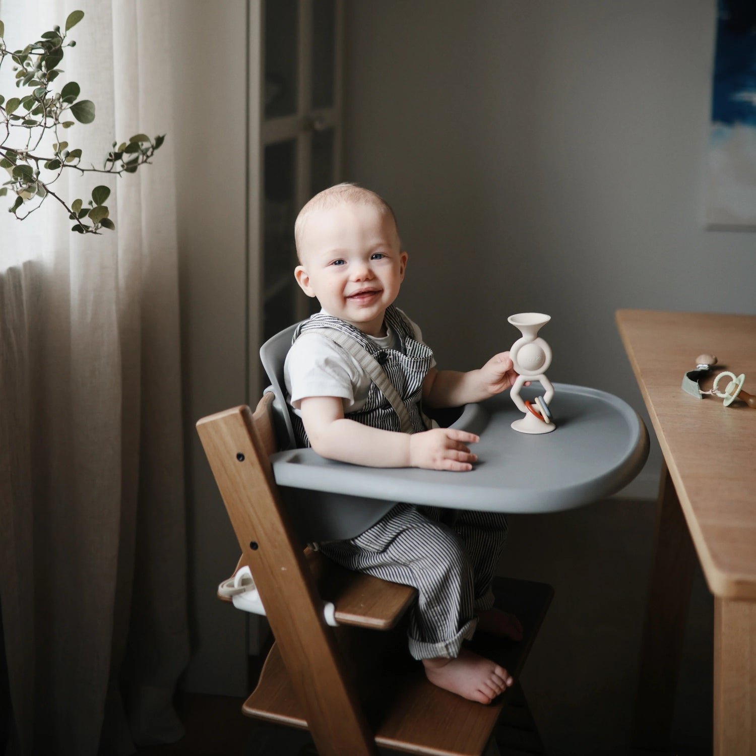 Brinquedo hexapop com ventosa shifting sand +10 meses