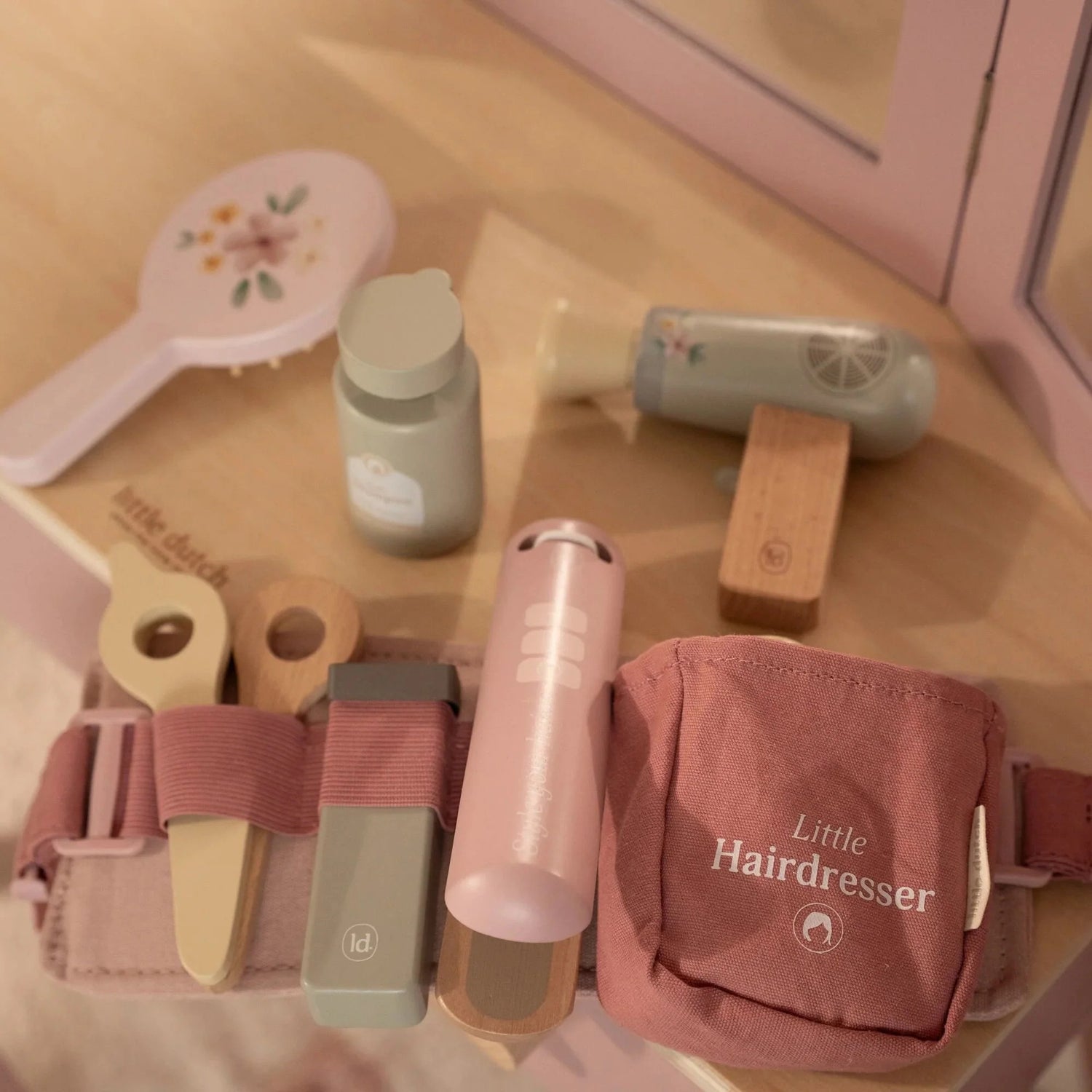 Conjunto de cabeleireiro rosa