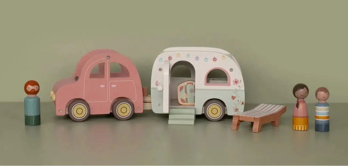 Carro com caravana