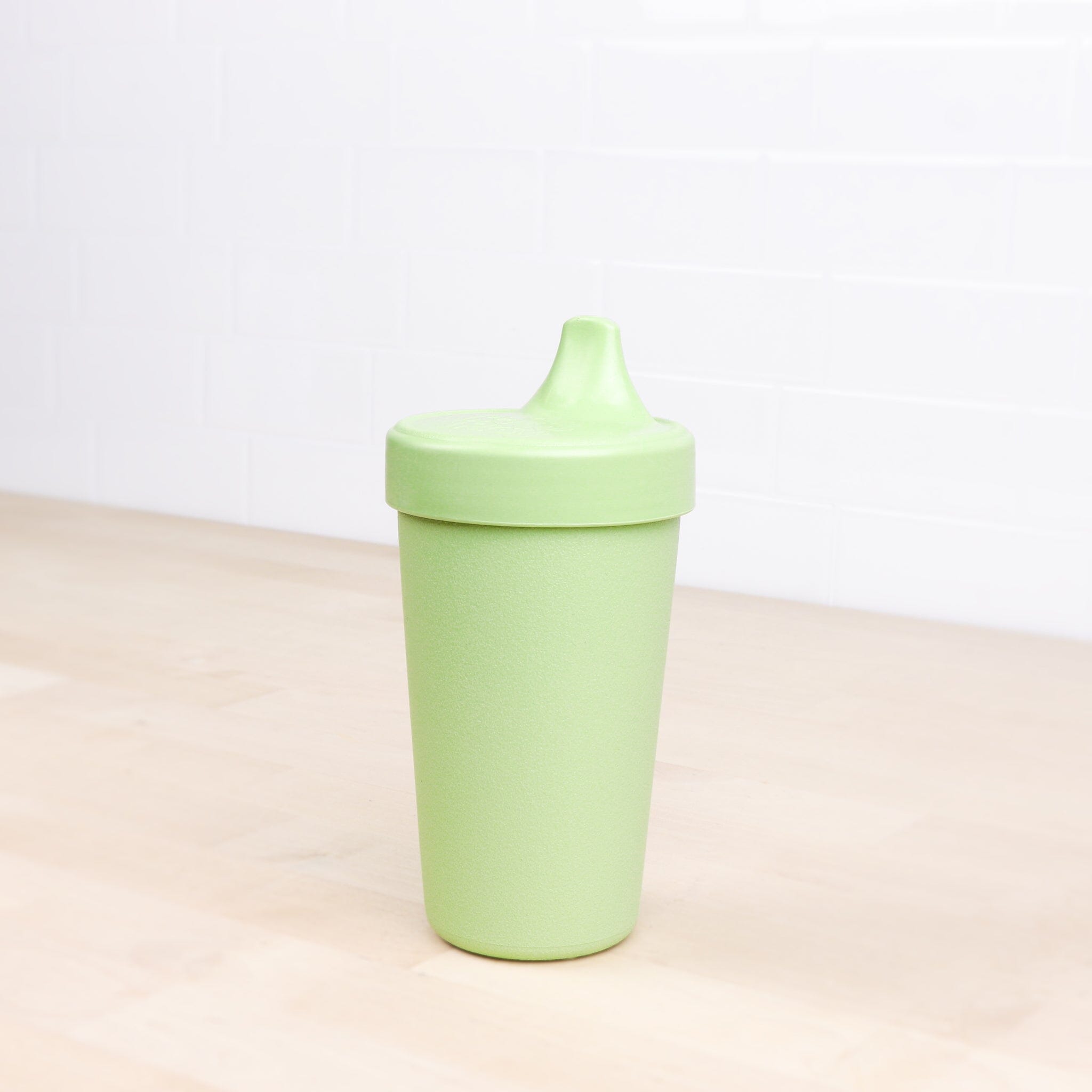 Copo de treino anti-pingos leaf dinnerware Re-play Recicled