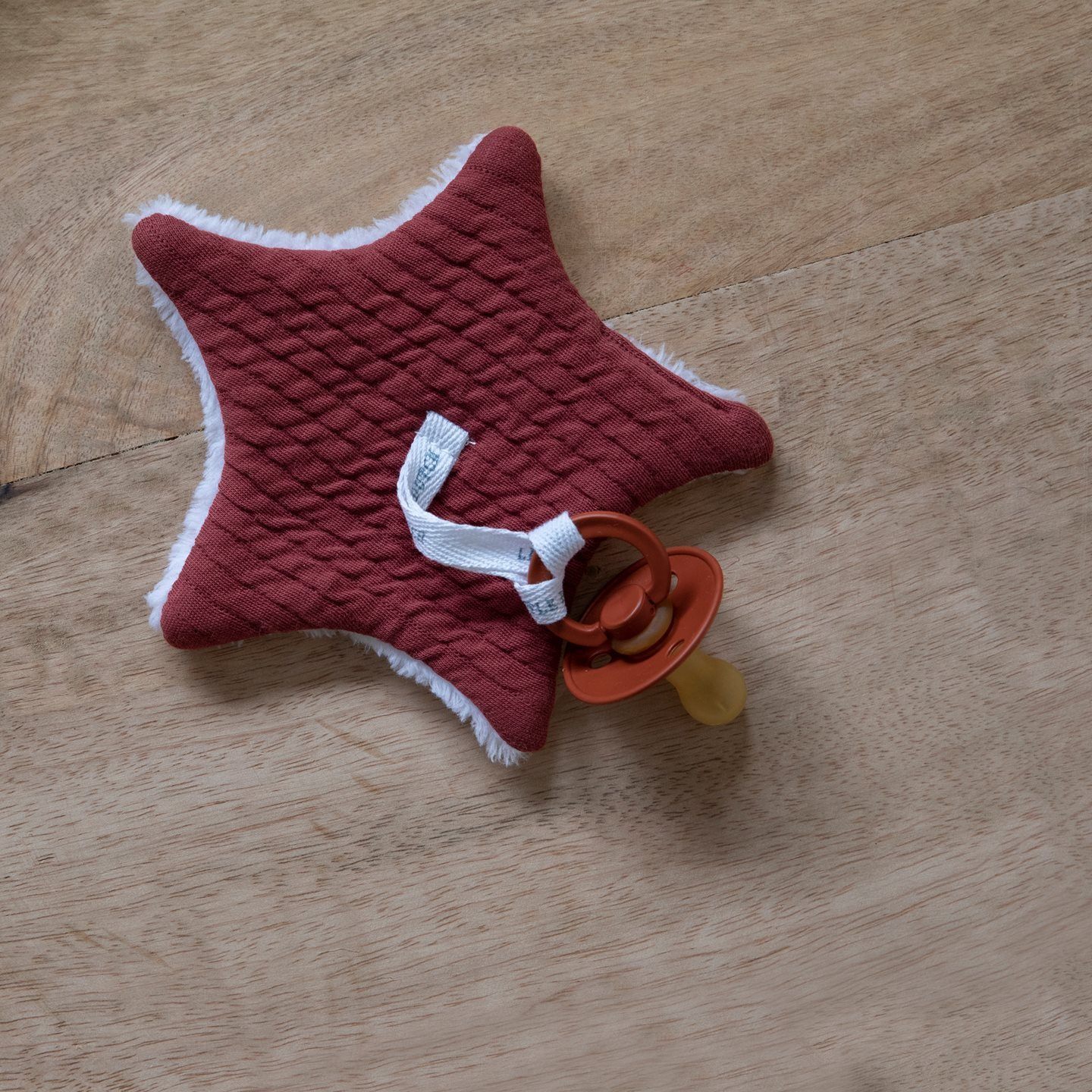 Pacifier holder indian red Little Dutch Bib Little Dutch