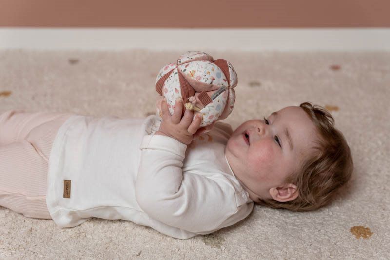 Bola de atividades flowers & butterflies Toys Little Dutch