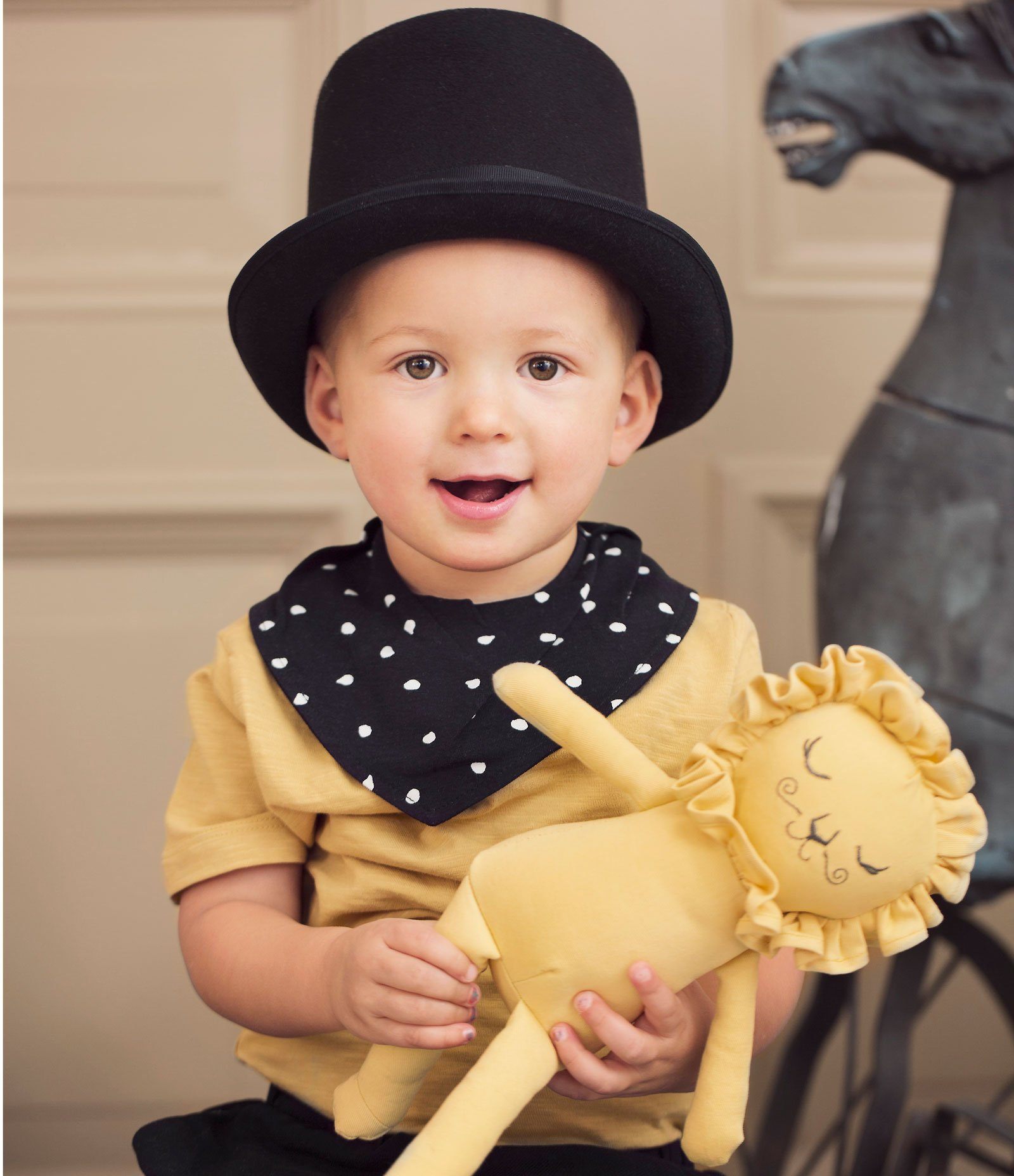 Snuggle Sweet Honey Harry Toys Elodie details