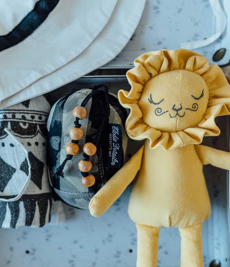 Snuggle Sweet Honey Harry Toys Elodie details