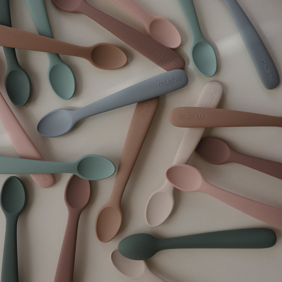 2-pack silicone feeding spoon daffodil mushie Meal mushie