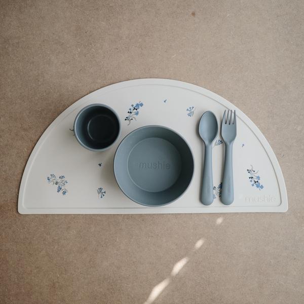 Silicone place mat lilac flowers meal mushie