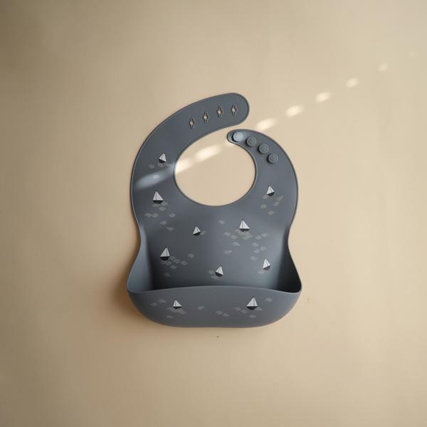 Silicone baby bib boat mushie bib mushie