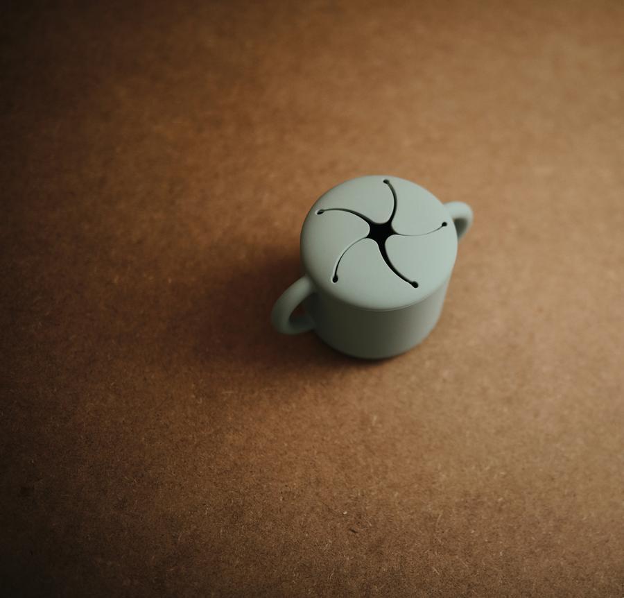 Snack cup cambridge blue mushie meal mushie