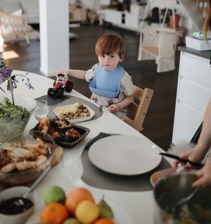 2-pack square dinnerware plates ivory mushie meal mushie