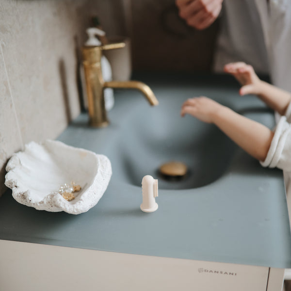 Toothbrush clay/shifting sand mushie toothbrush mushie