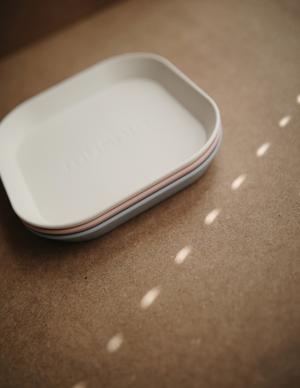 2-pack square dinnerware plates blush mushie meal mushie