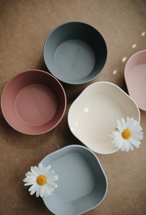 2-pack round dinnerware bowl smoke mushie meal mushie
