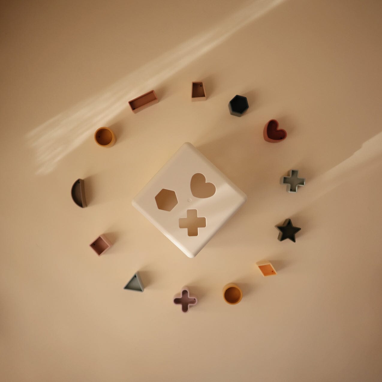 Cubo didático formas geométricas Toys mushie