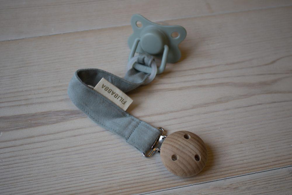 Pacifier holder moss green Filibabba clip Filibabba