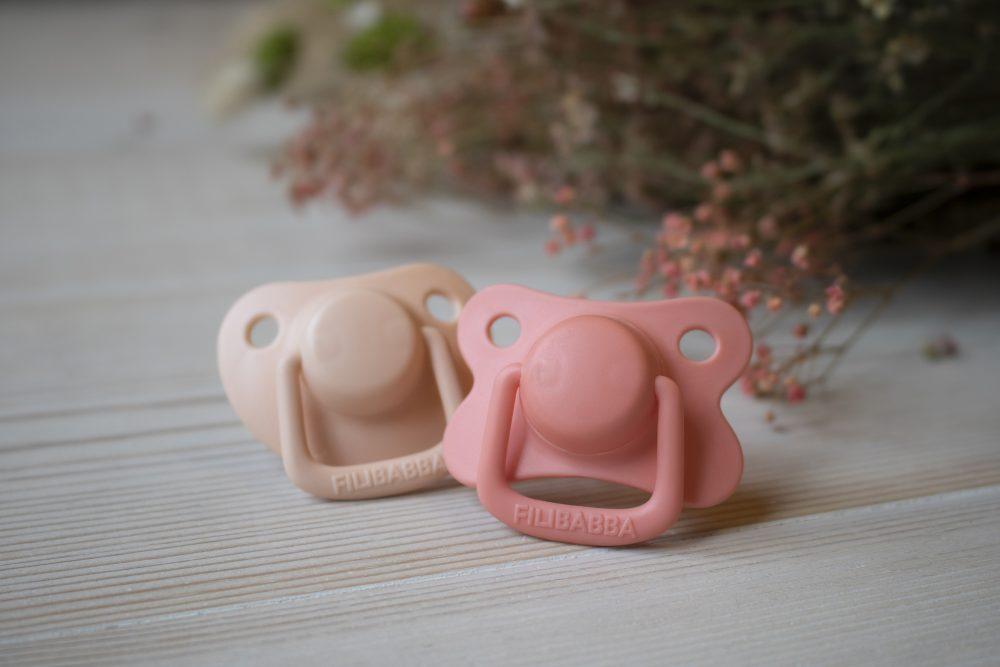 Pacifiers 2-pack coral +6M Filibabba accessories Filibabba