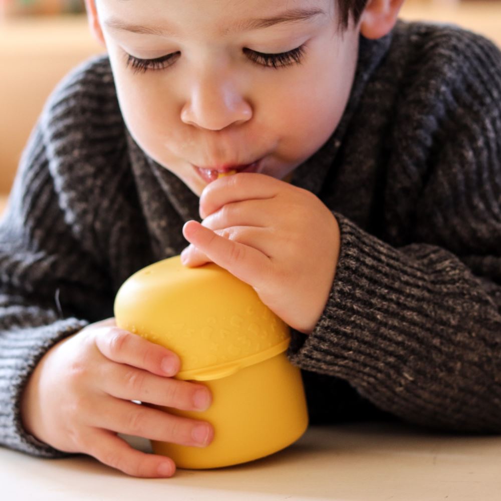 Sippie lid (+mini straw) yellow Dinnerware we might be tiny