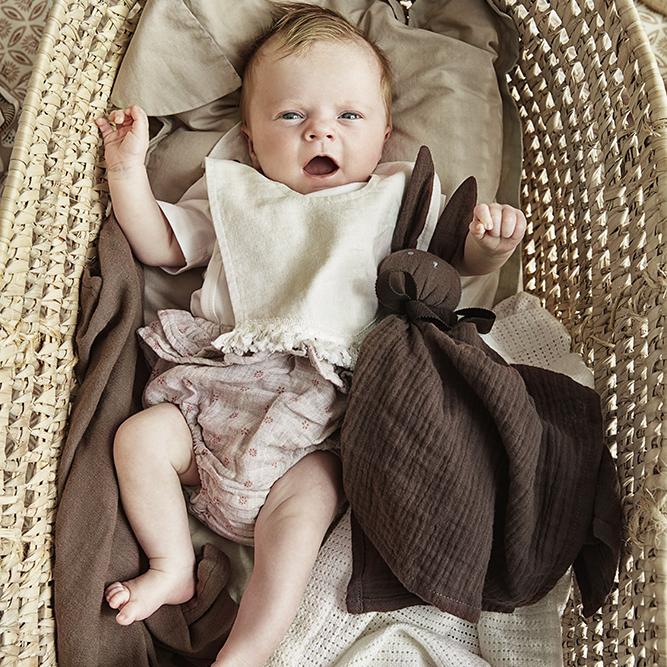 DryBib Lilly white Bibs Elodie details