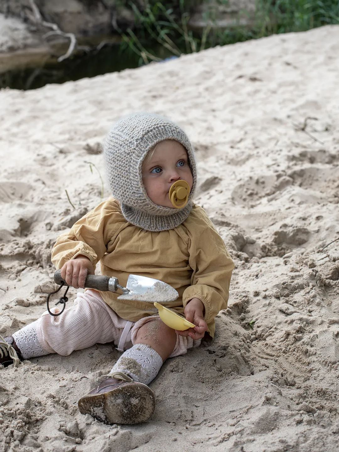 2-pack Bibs De Lux honey bee olive Pacifier Bibs