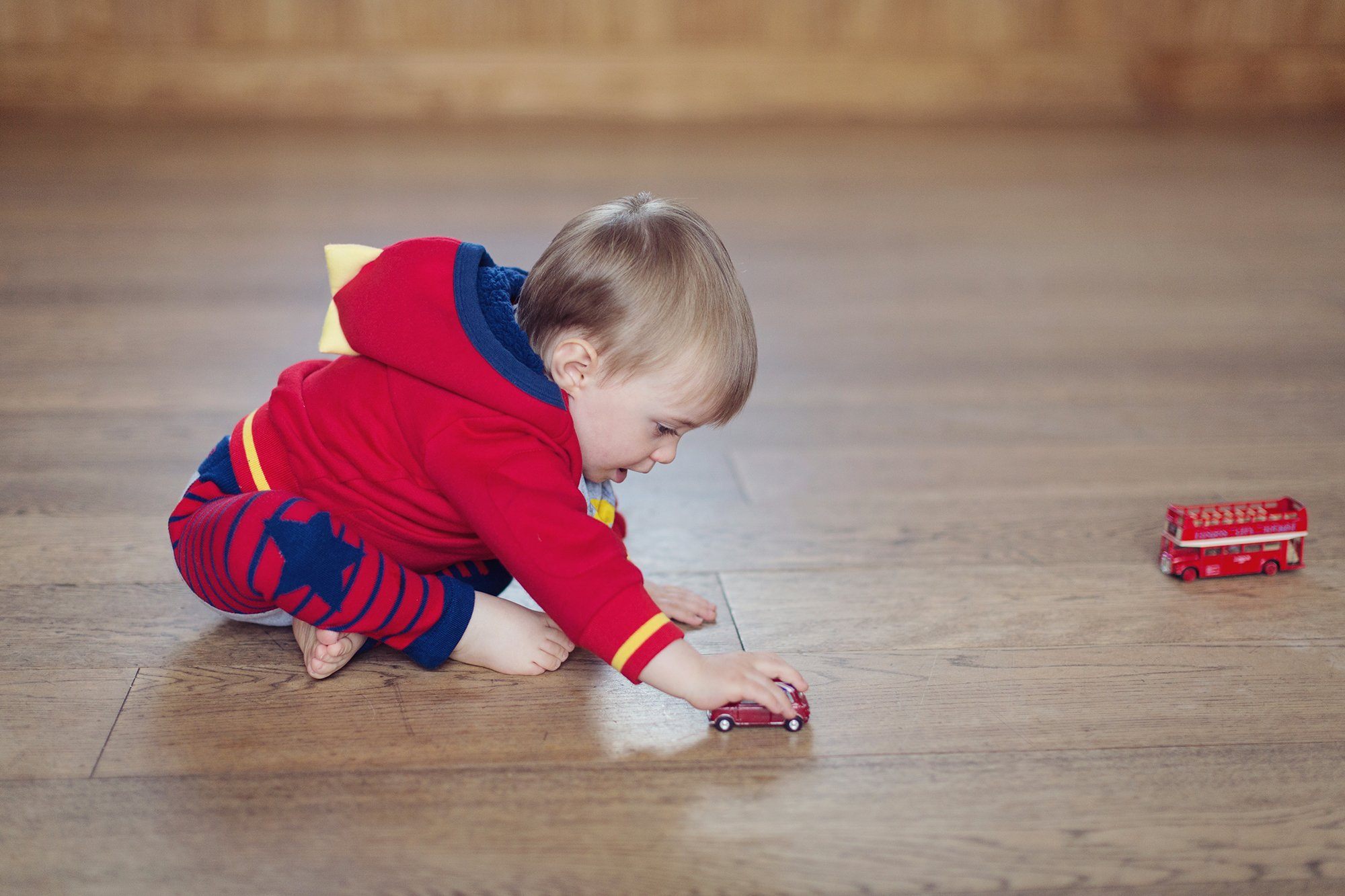 Red star hoodie Tops Blade & Rose