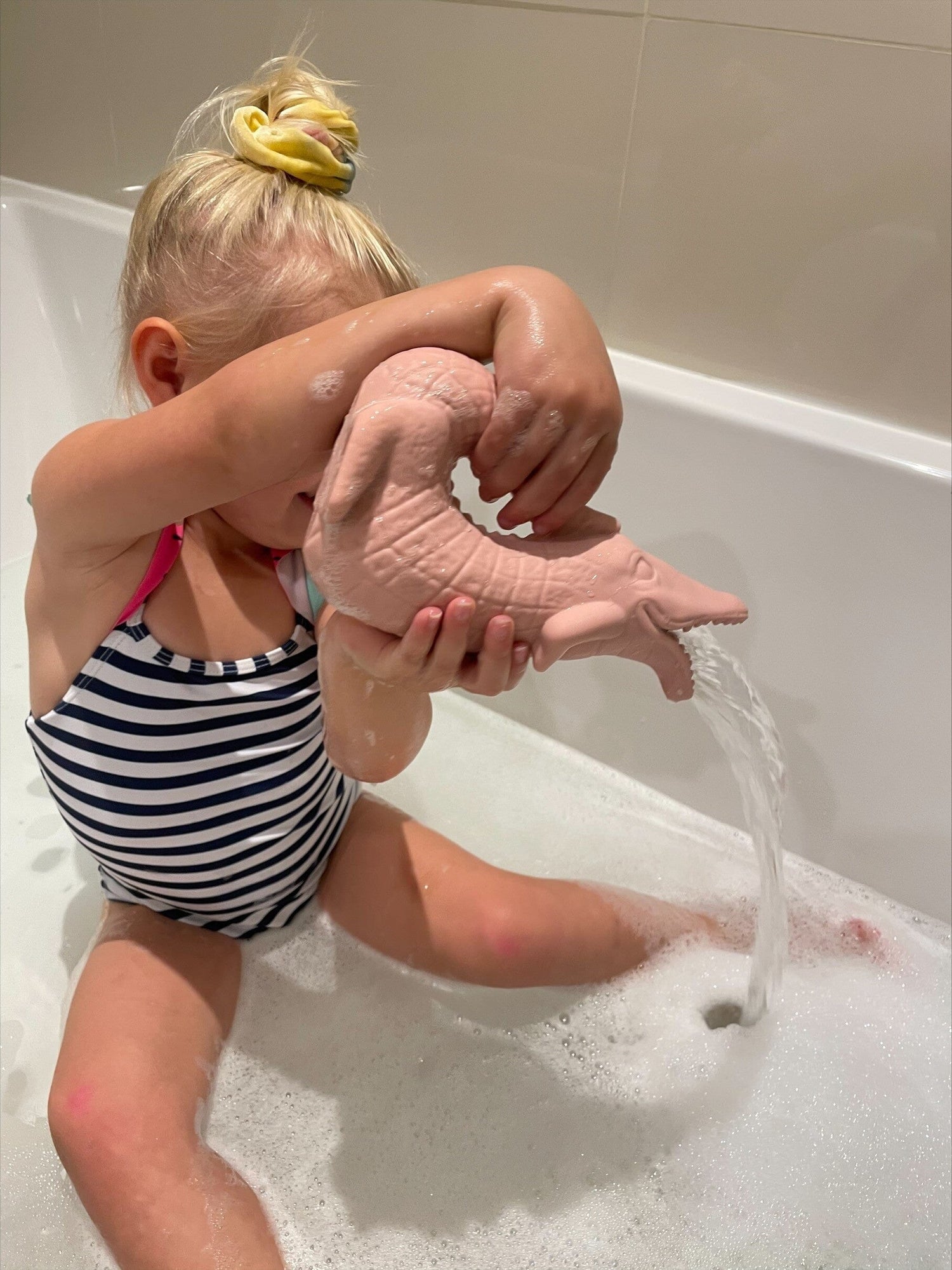 Jarro crocodilo blush Toys Scrunch