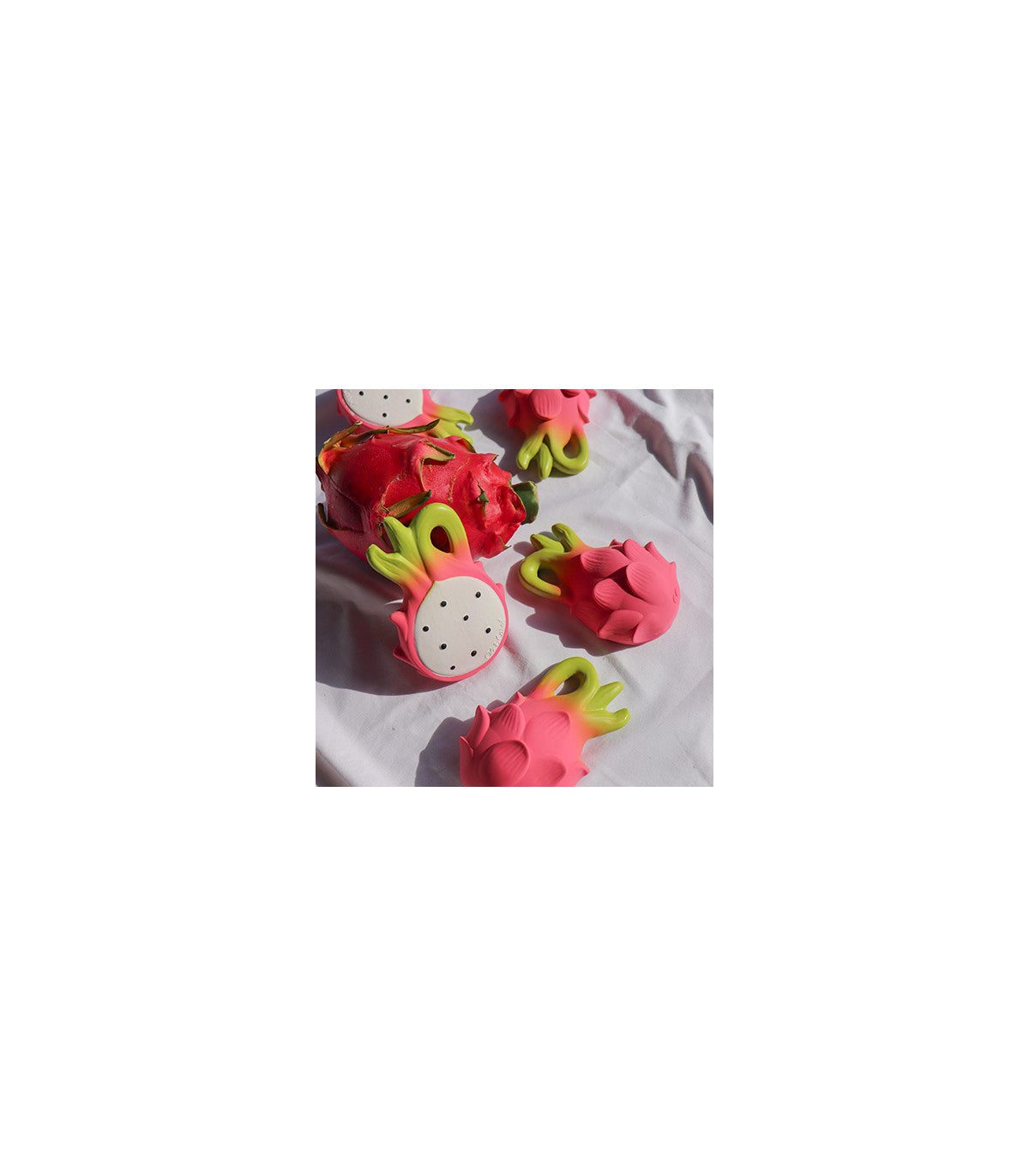 Mordedor Fucsia the dragonfruit Toys Oli&Carol