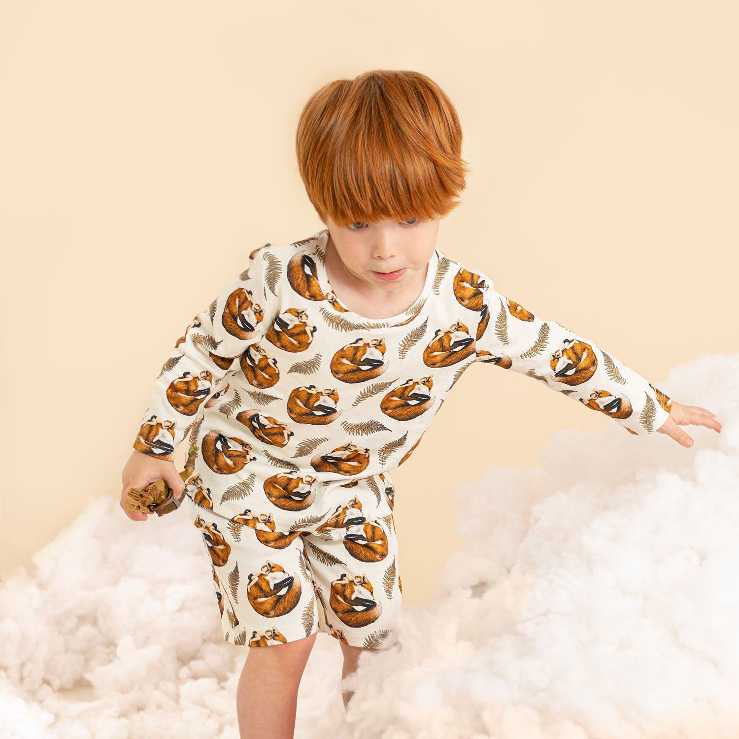 LS top the eyes are blind one must look with the heart Top sleep no more