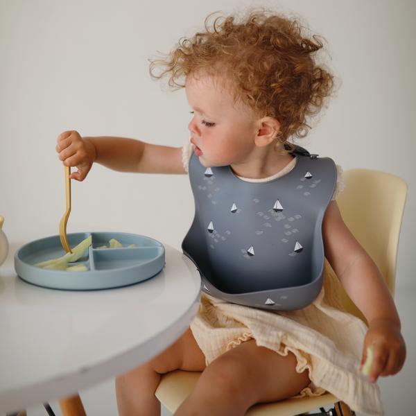 Silicone baby bib boat mushie bib mushie