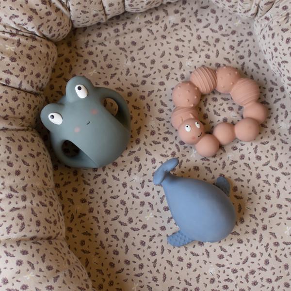 LIly the larva Filibabba Toys Filibabba