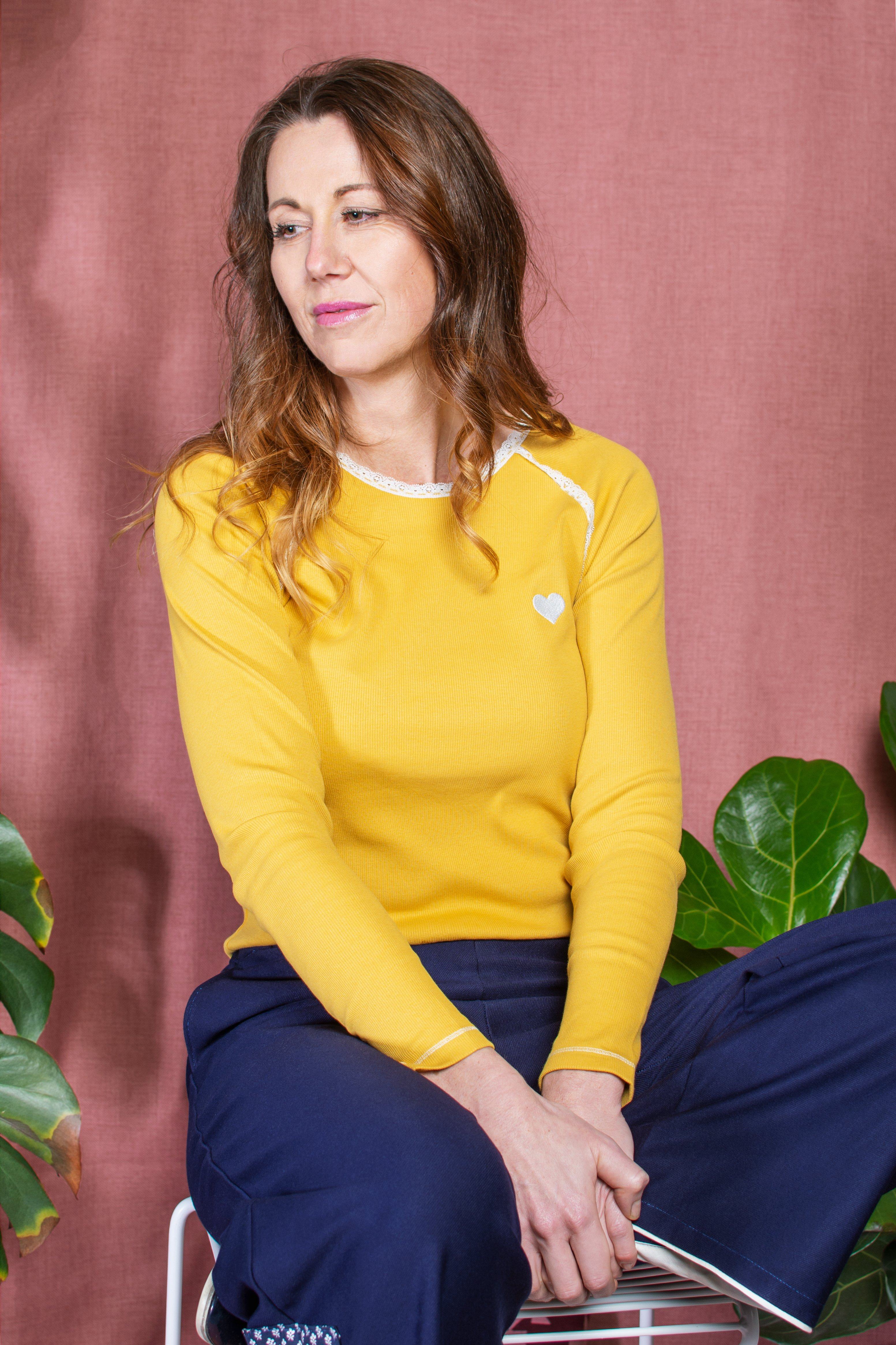 My all time favorite sleeve - bright gold AiA WOMAN AlbaBaby Woman Alba of Denmark