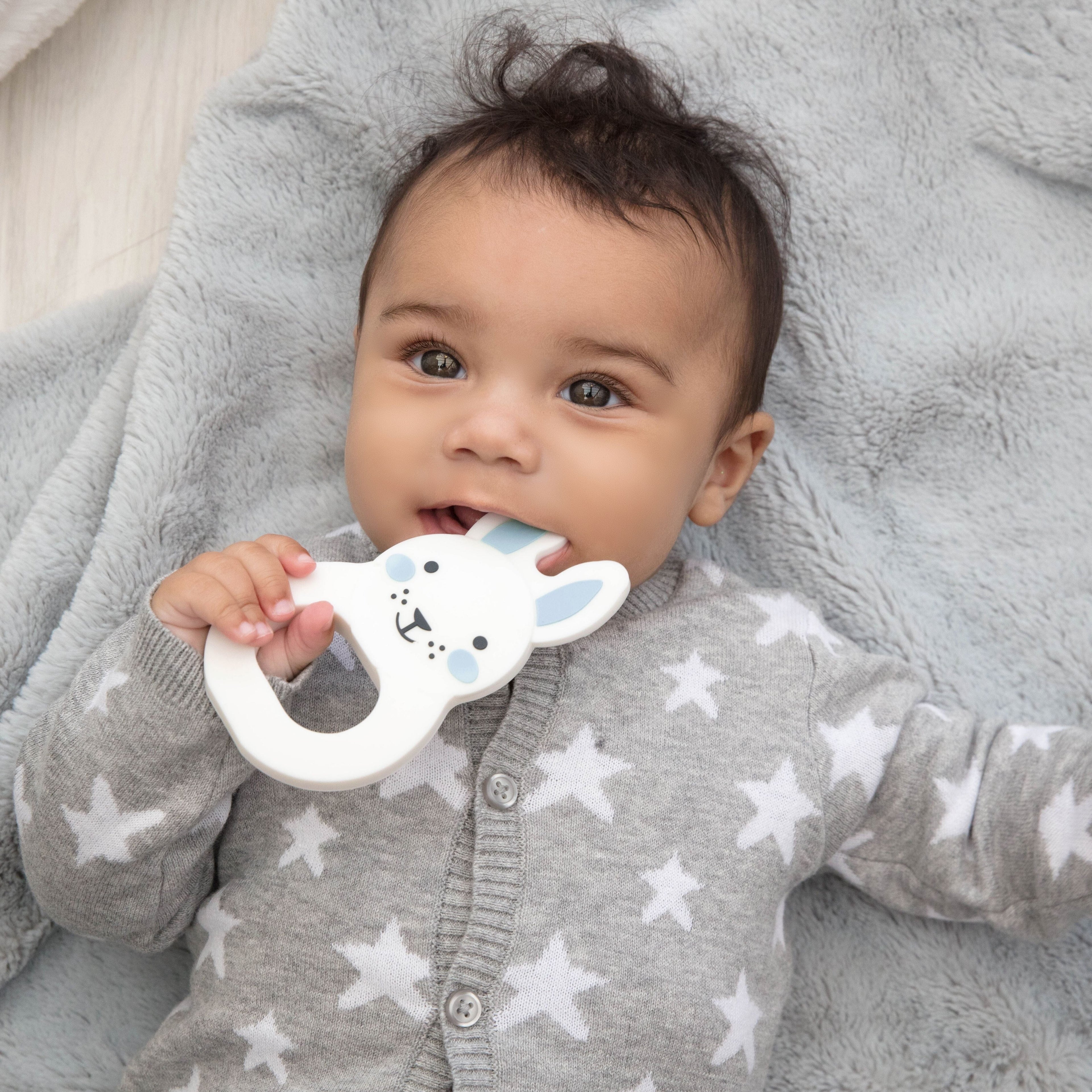 Mordedor coelhinho azul Bo teether Rosa & Bo