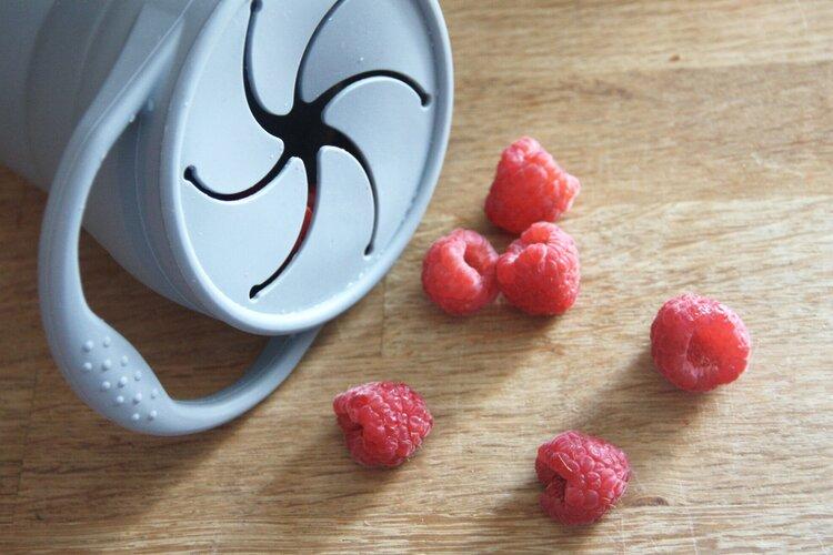 Silicone snack cup Dinnerware the cotton cloud