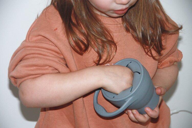 Silicone snack cup Dinnerware the cotton cloud