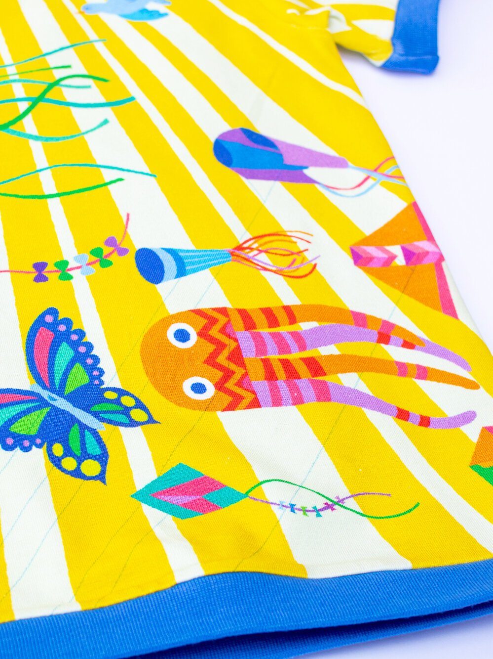 Kites in the sky t-shirt Merle Tops Merle