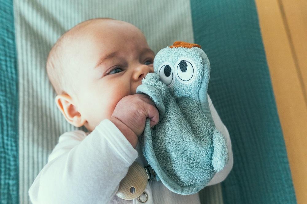 Prende-chucha patinho hazel brown Pacifier clip Timboo