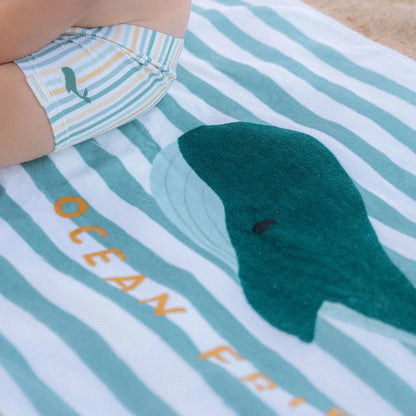 Toalha de praia seashells and stripes surf blue