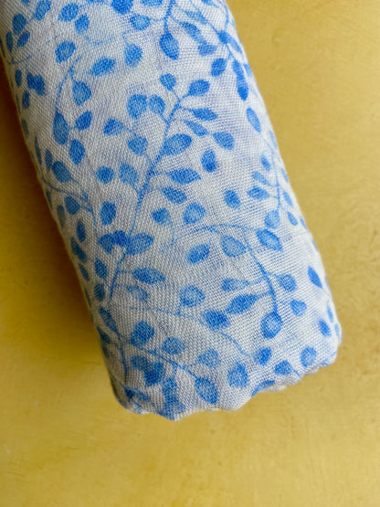 Musselina algodão blue flowers 120 cm