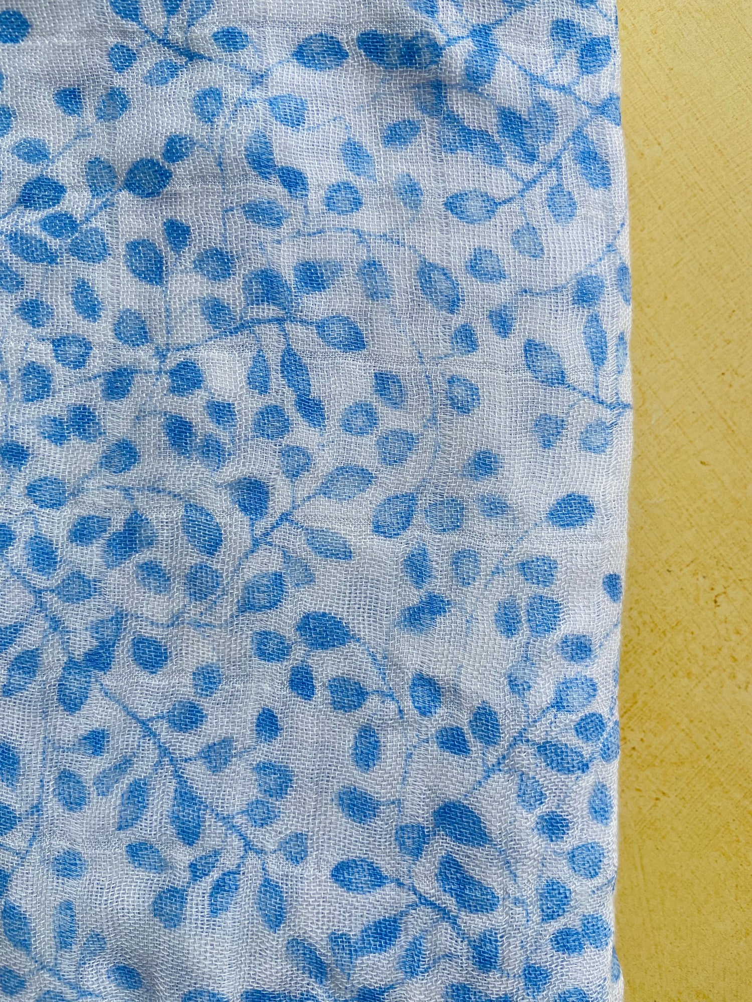 Musselina algodão blue flowers 120 cm