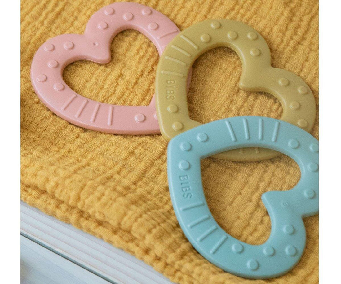 Mordedor baby bitie coração ivory BIBS toys BIBS