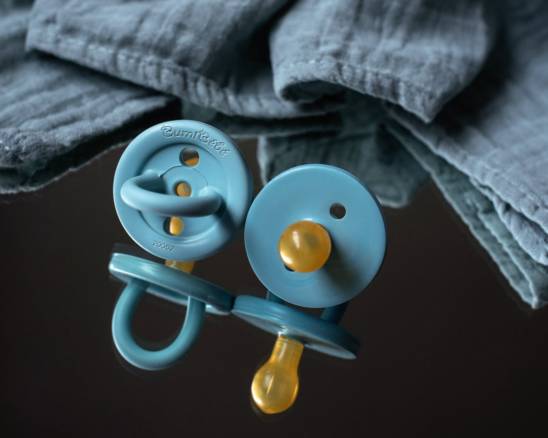 2 chupetas redondas látex sky blue 3-36 M