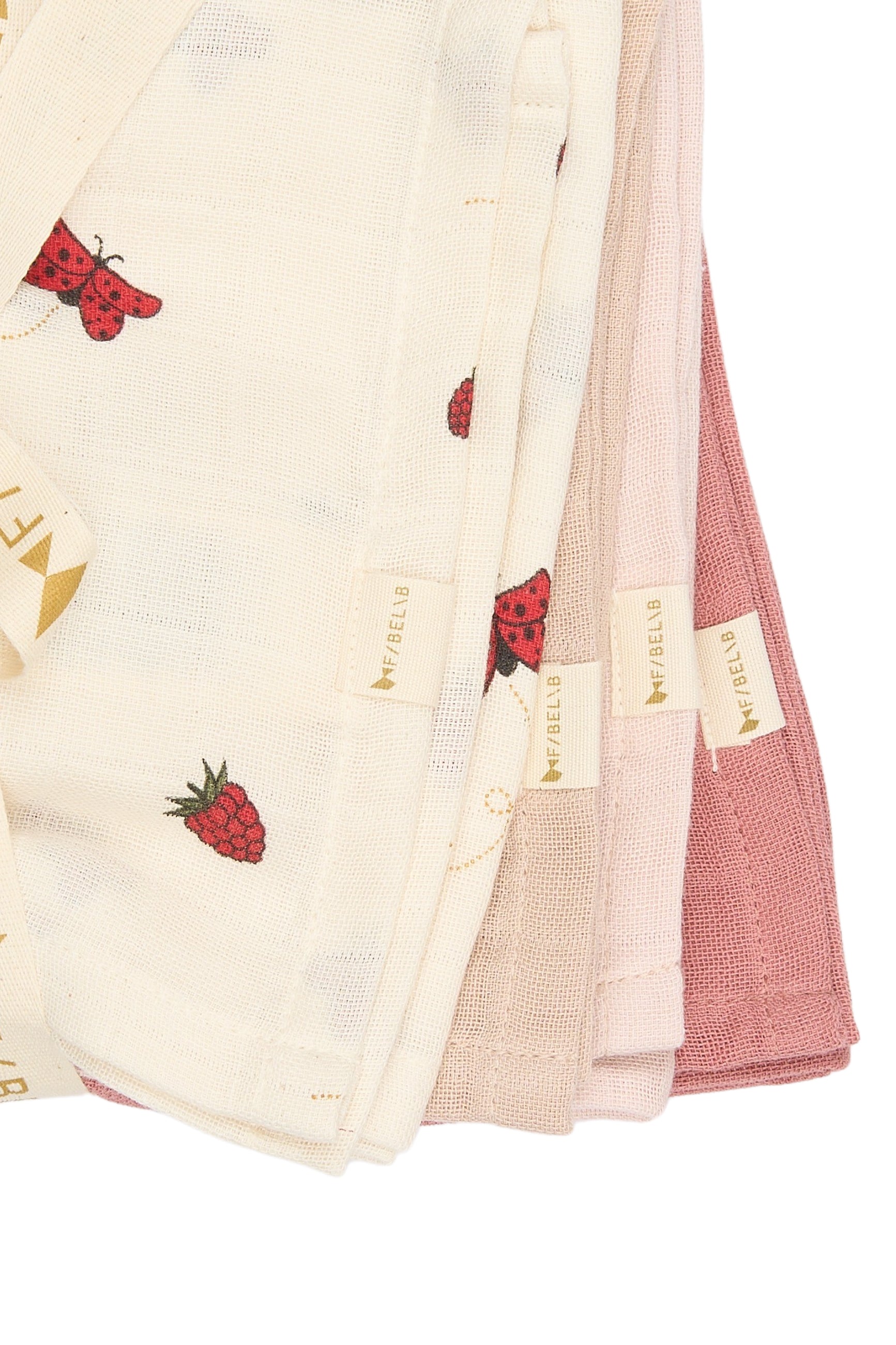 4 musselinas 60 cm into the garden